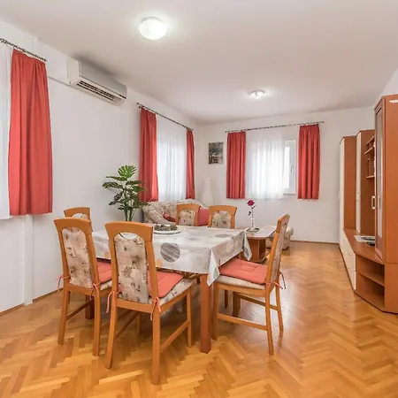 Apartment Jurjako
