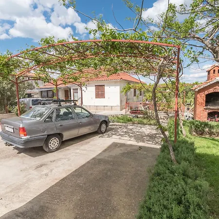 Apartment Jurjako Murter