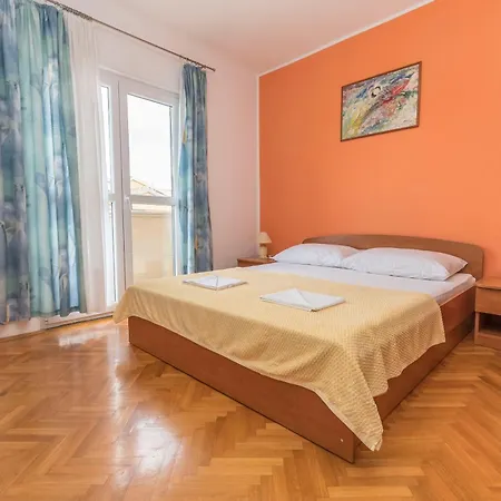 Apartment Jurjako Murter